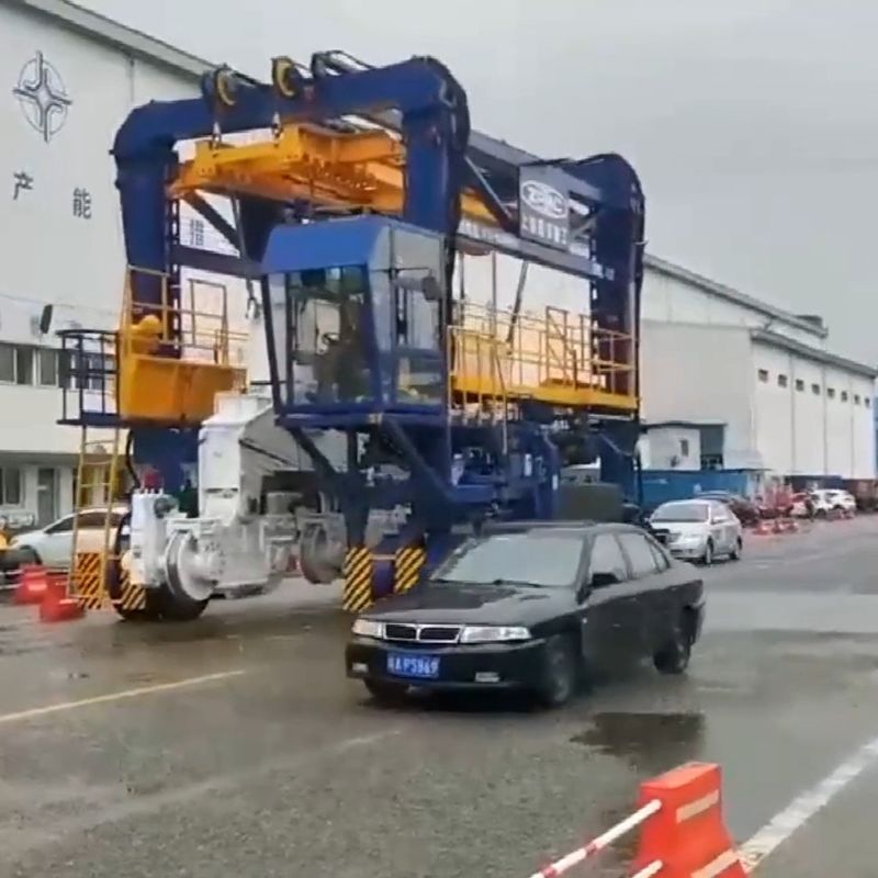 Highly Customized Straddle Container Lifter Machine With Cummins Engine