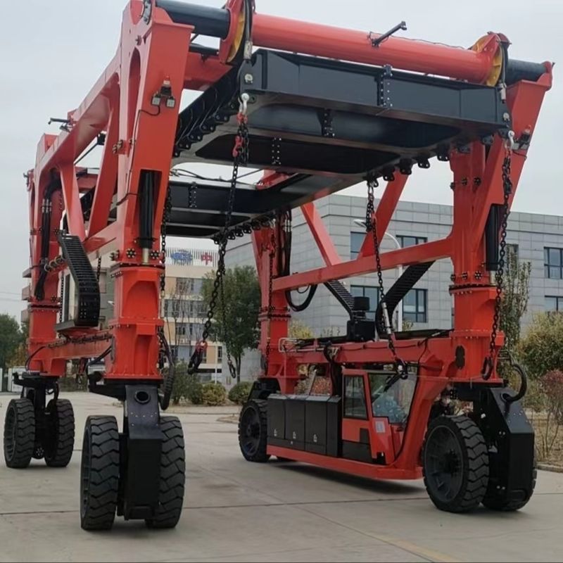 Red Mobile 80T Straddle Container Lifter Truck For Oversize Load