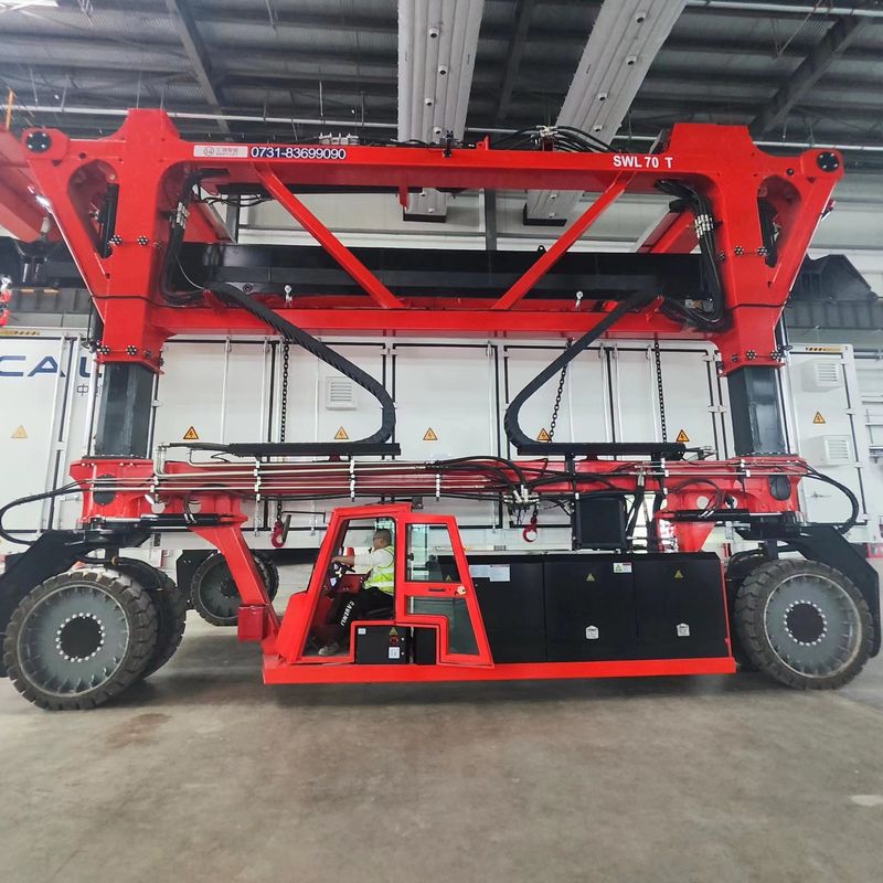 Customized Electric Container Lift Trailer , 70T Straddle Carrier Crane