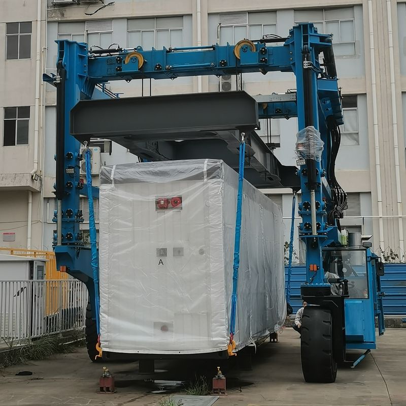 Mobile Electric Straddle Carrier Manufacturer With 164kwh Lithium Iron Phosphate Battery